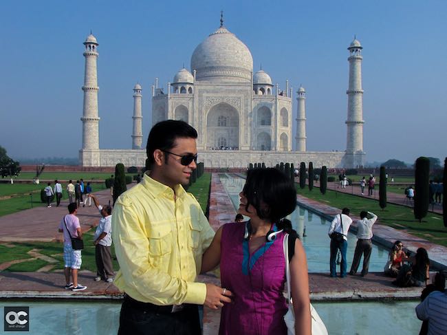 Couple goal to visit Taj Mahal